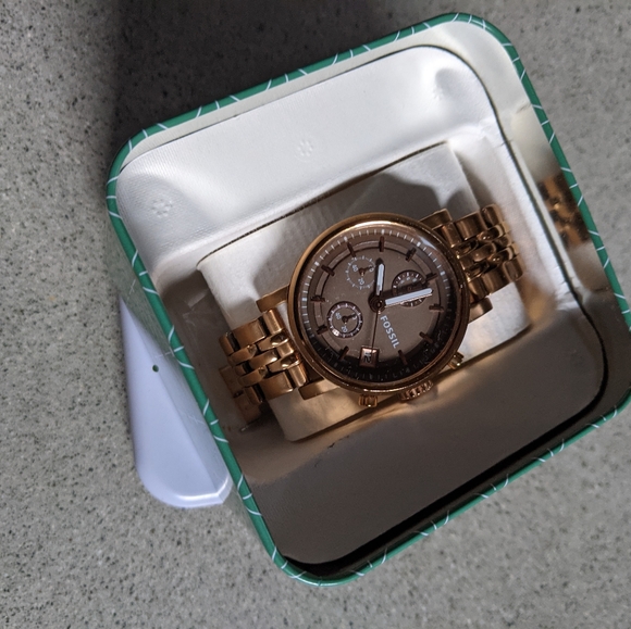Fossil women's rose gold watch - Picture 4 of 8